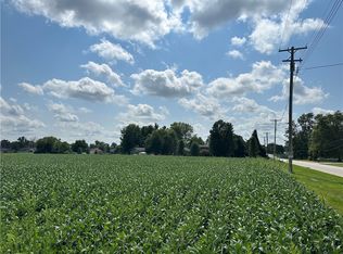 Clinton Rd, Paris, IL 61944