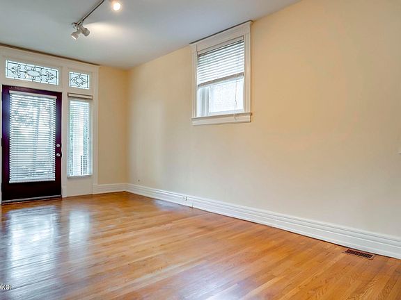 2nd image of 1921 Frankfort Ave