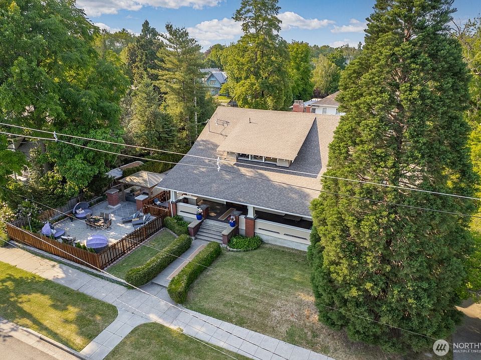 1st image of 741 Boyer Avenue