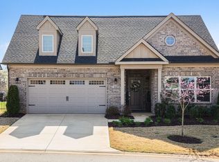 221 Courtyard Ct, Greer, SC 29650