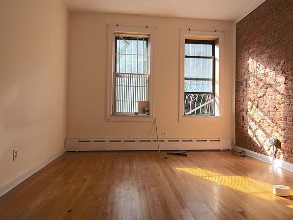 2nd image of 251 Stanhope St APT 1L