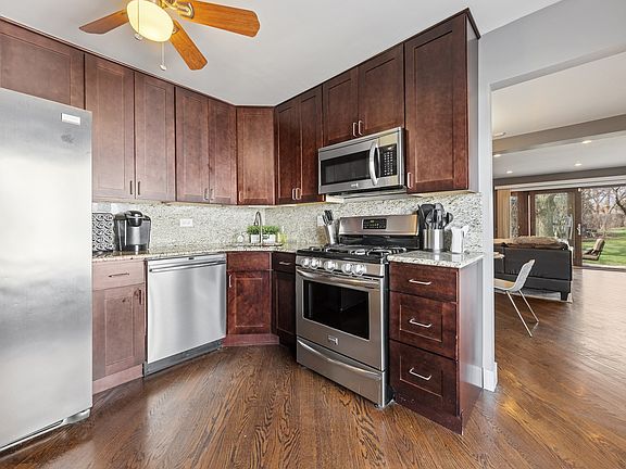 3rd image of 5 Tanglewood Ct