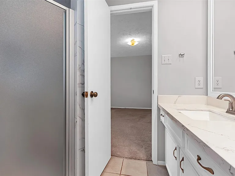 2710 Green Fields Dr — Photo 17