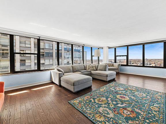2nd image of 5801 N Sheridan Rd APT 14A