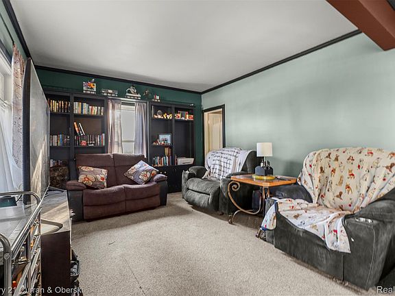 2nd image of 1926 E Broadway St