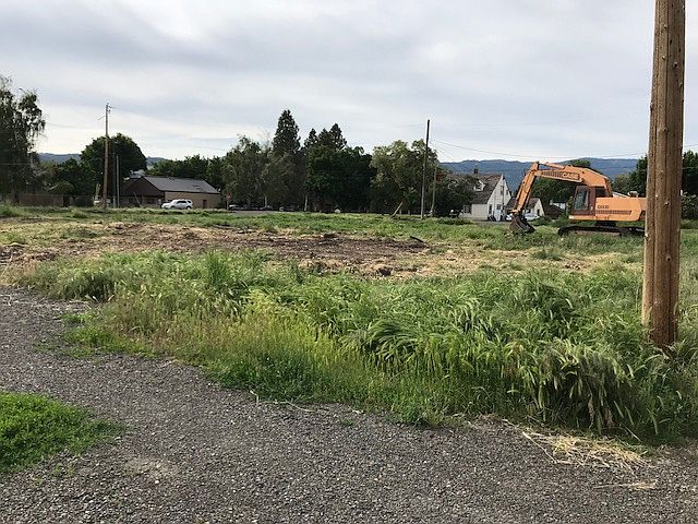 Bare flat lot ready to Build