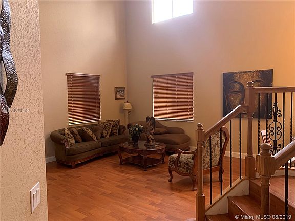 4th image of 973 NW 206th Ter