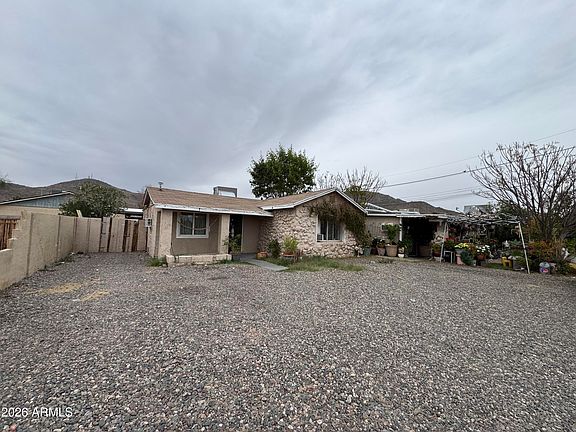 3rd image of 740 W CINNABAR Avenue
