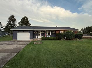 458 W Lawndale Pl, Zanesville, OH 43701