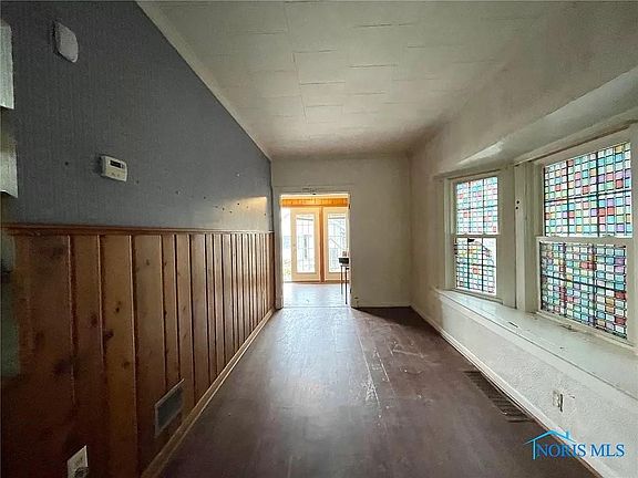 4th image of 1613 Nevada St