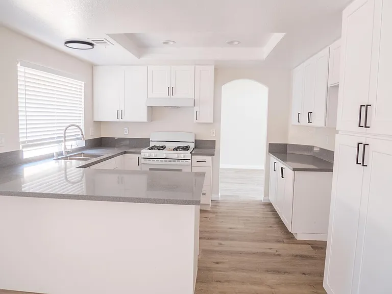 39547 Victoria St — Photo 5
