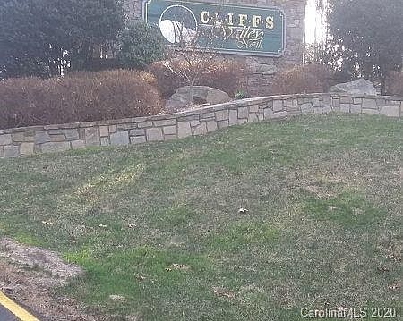2nd image of Mountain Summit Rd