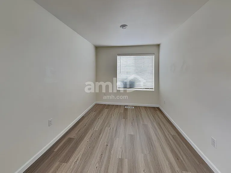 1315 W 15th Ave — Photo 12