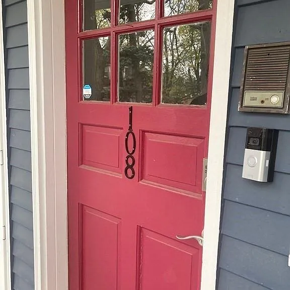 110 Maple Pl #8 — Photo 2