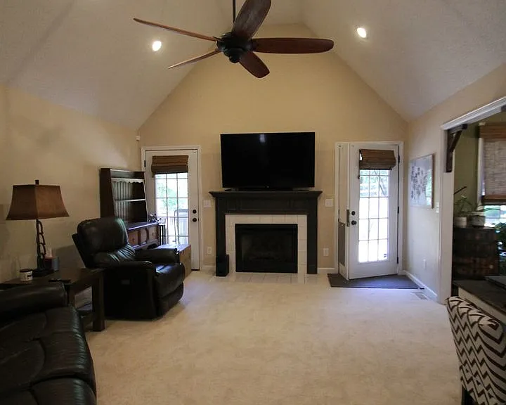1024 Croatoan Dr — Photo 6