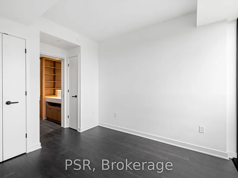 55 Charles St E #3101 — Photo 13