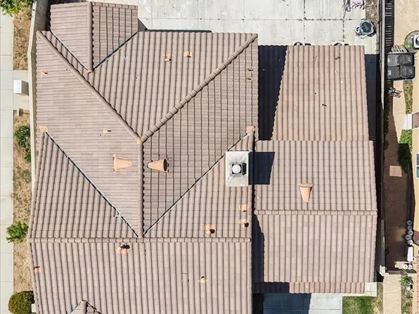 34413 Waltham Pl, Winchester, CA 92596