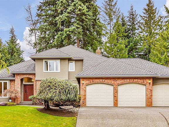 2nd image of 3029 187th Place SE