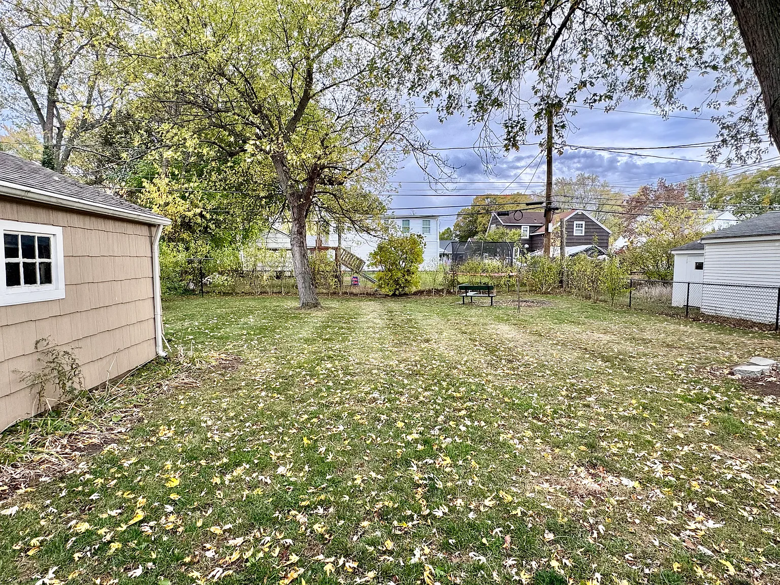 3 bed, 1.5 bath, 1368 sqft, $2,295 — Photo 4