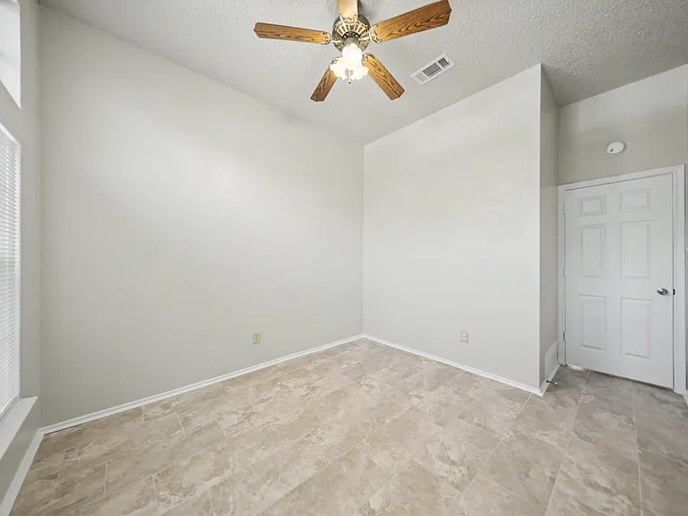 2305 Skipcha Dr — Photo 15