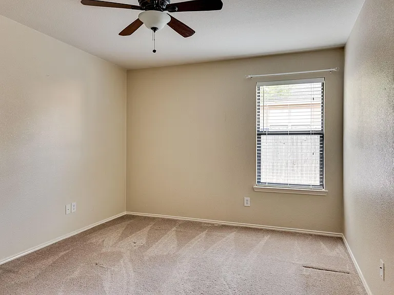 13048 Fencerow Rd — Photo 14