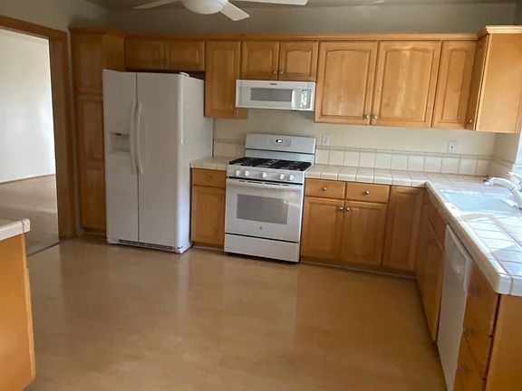 5th image of 3611 San Jose Ln