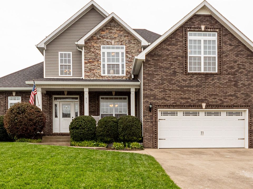 1st image of 975 Willow Cir