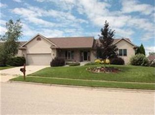 1301 Spahn Dr, Waunakee, WI 53597