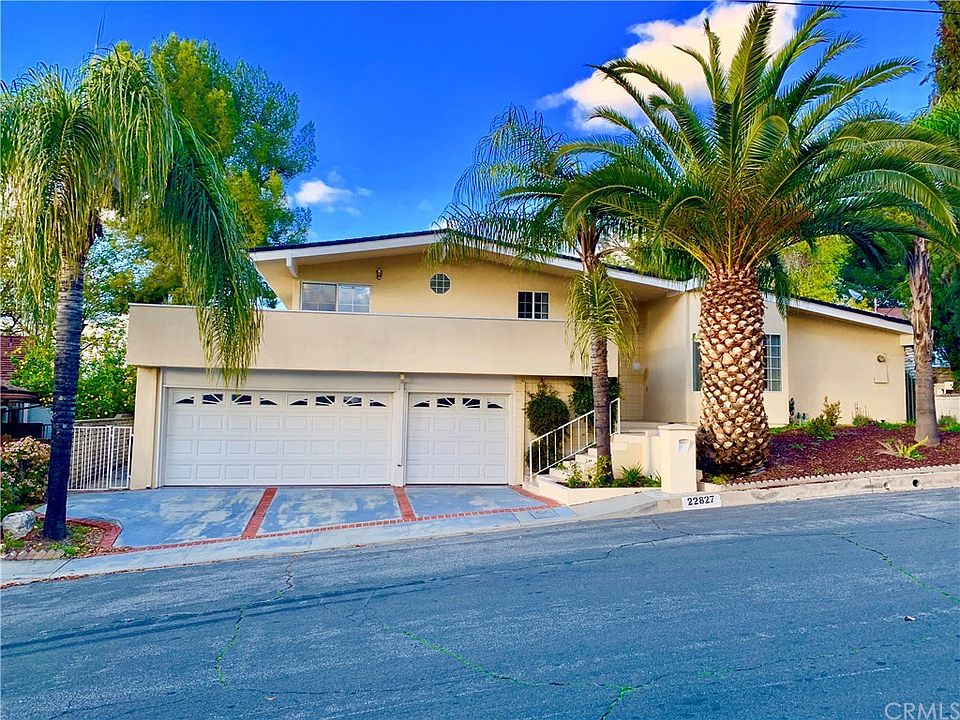1st image of 22827 Gershwin Dr
