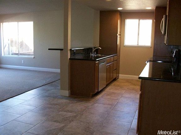 4th image of 559 Brandywine Dr
