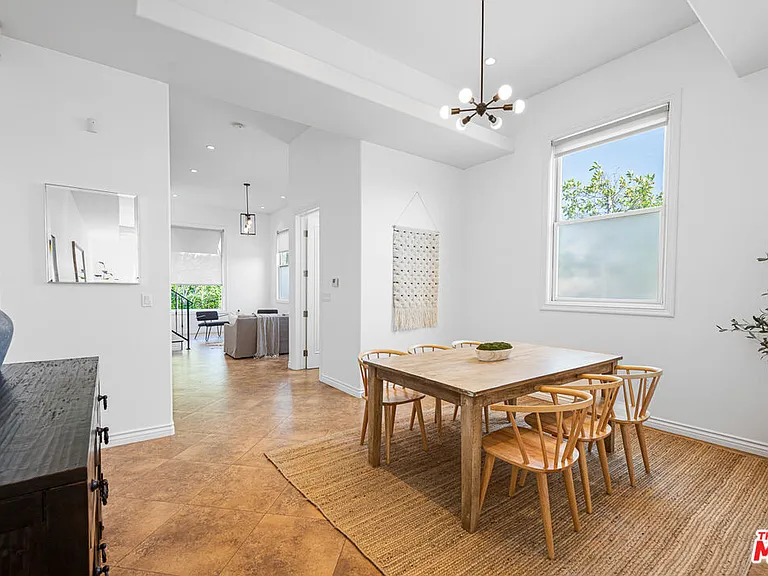 715 N Kilkea Dr #1/2 — Photo 7