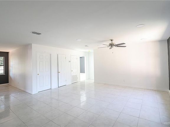 3rd image of 5706 Ceniza Dr
