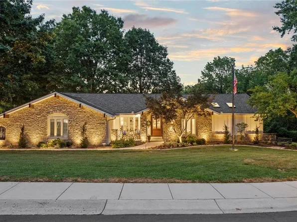 5440 W 86th Ter, Prairie Village, KS 66207