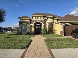 1802 The Park Dr, Kingsville, TX 78363