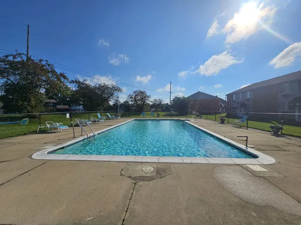 Royal Madison Apartments