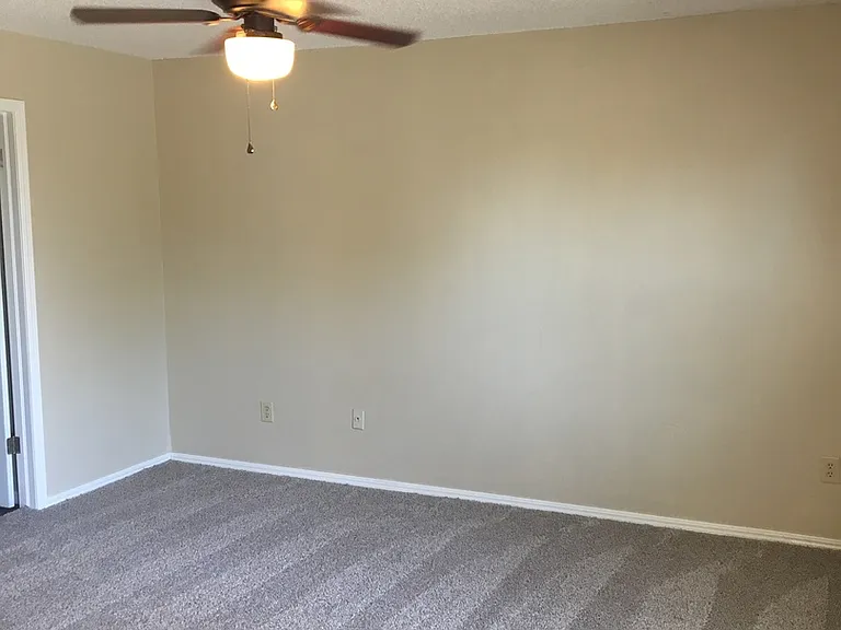 10050 Southridge Dr — Photo 17