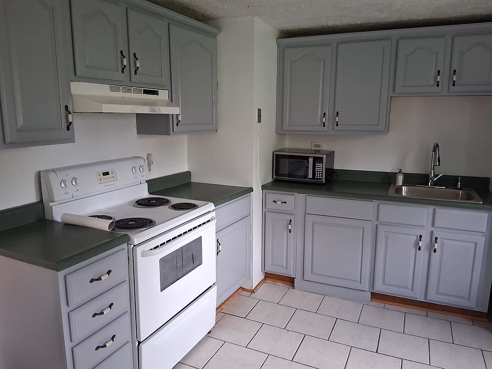 2nd image of 4227 Woodlawn Ave