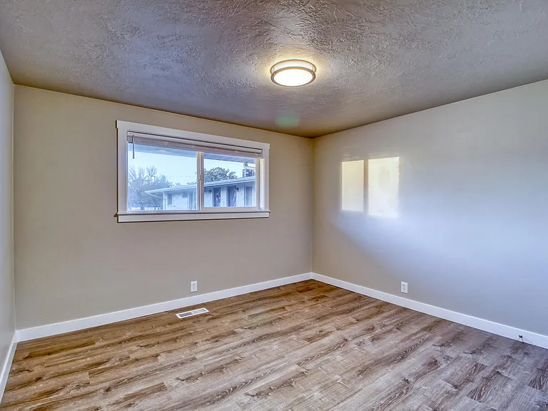 272 N Center St #2 — Photo 8