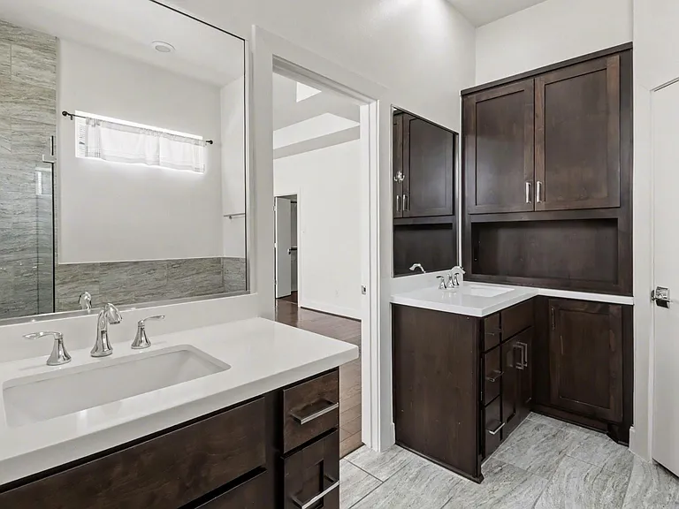 715 Hartman St — Photo 21