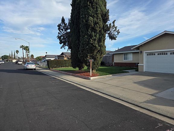 3rd image of 1404 Solar Avenue