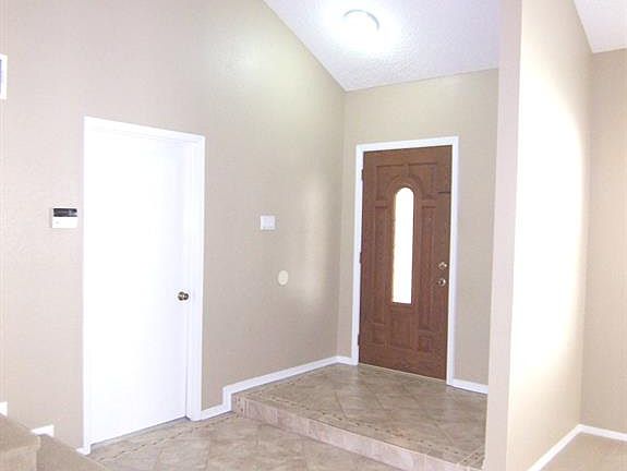 2nd image of 19703 Coppervine Ln