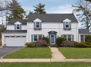 1511 Hawkins Ave, Baldwin, NY 11510