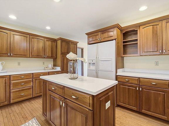 4th image of 1424 Culbertson Dr