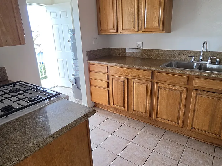 2501 E 10th St #A — Photo 5