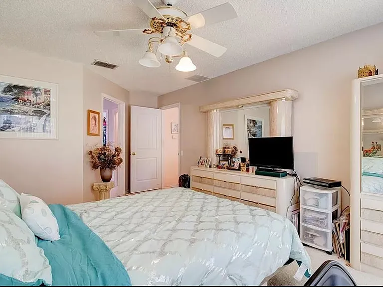 10709 Cherry Oak Cir #1 — Photo 17
