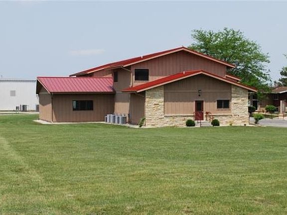3rd image of 406 Walter Rd