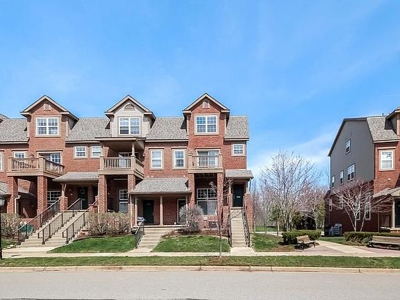 2nd image of 2843 Barclay Way #131