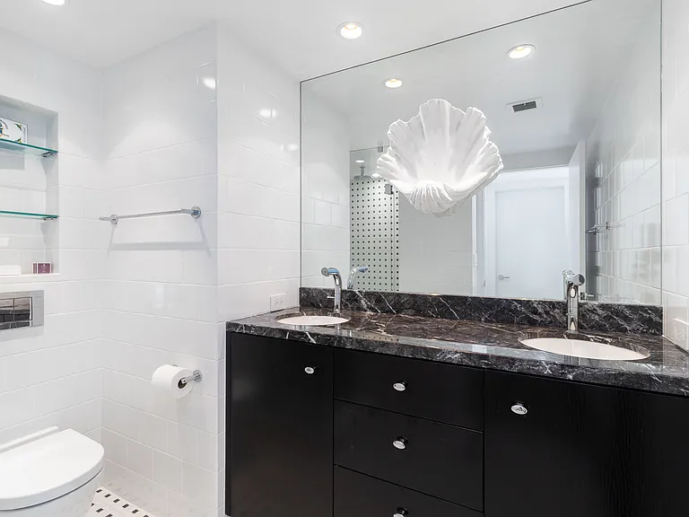 555 NE 15th St #20A — Photo 20