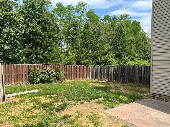 5th image of 221 Woodstream Blvd