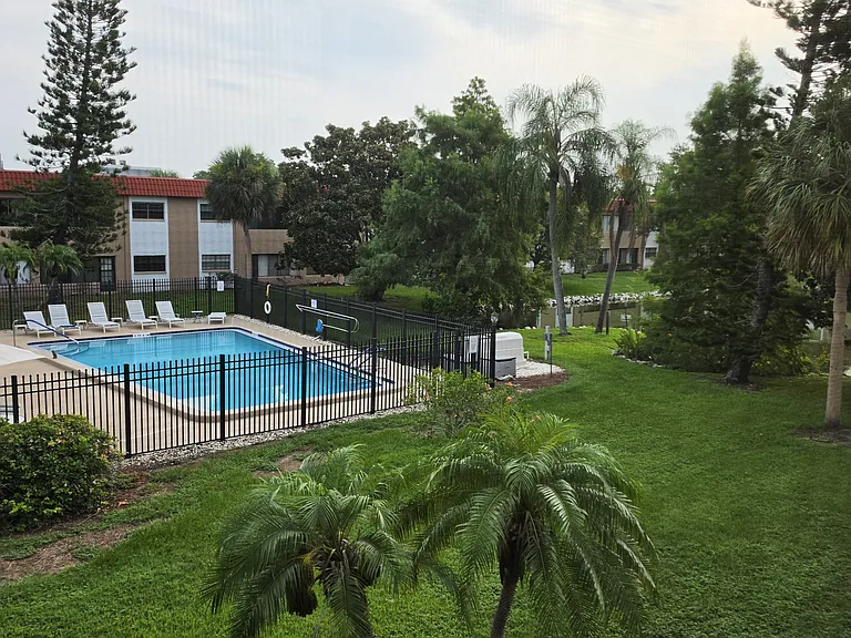 1750 Belleair Forest Dr #C11 — Photo 11